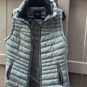 YMI Collection Ladies Puffer Vest Jacket    NWT